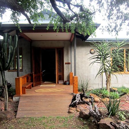 Chumbi Bush House Villa ฮลูฮลูเว ภายนอก รูปภาพ