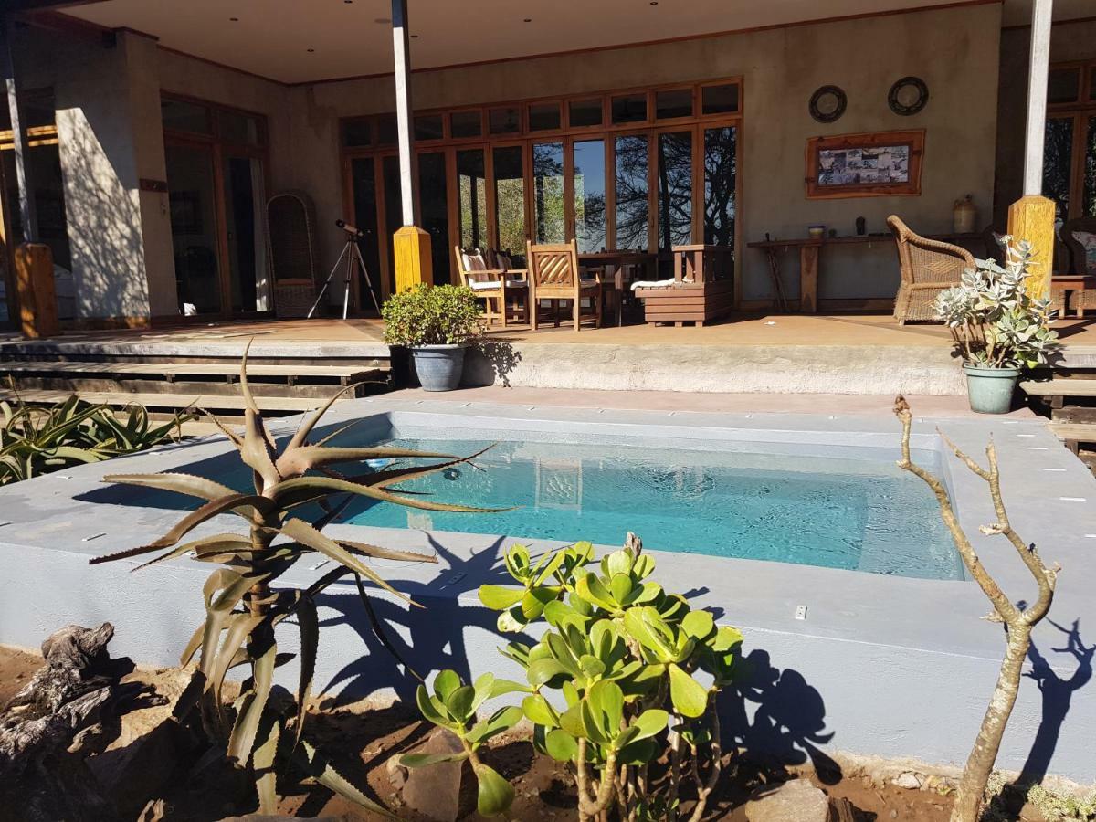 Chumbi Bush House Villa ฮลูฮลูเว ภายนอก รูปภาพ